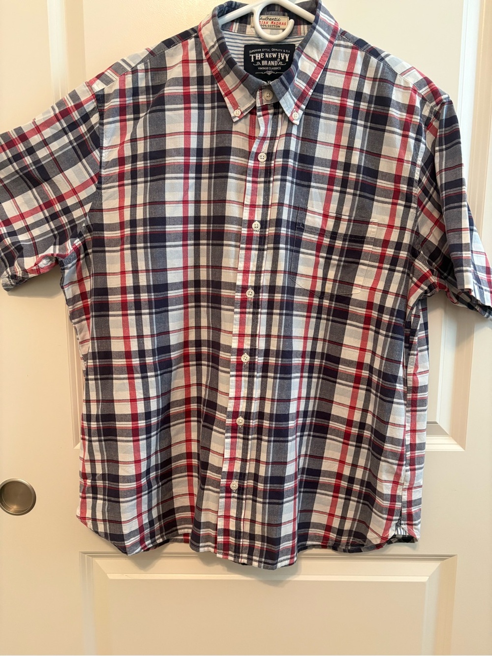 The New Ivy Brand Men’s Short-Sleeve Plaid Button-Down Shirt - White/Navy/Red